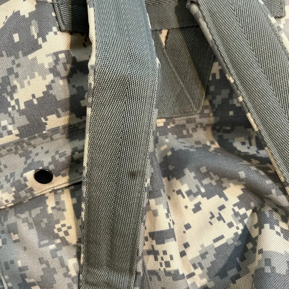 US ISSUE military camouflage top load duffle digital Camo Backpack Straps